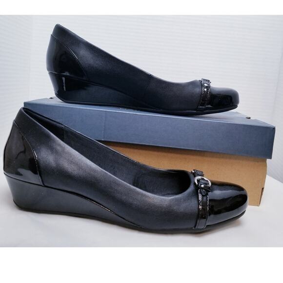 NWOT -G.H. Bass Women's "Mandy" Black Low Wedge Style 0302-3950-001 Size 8.5 - Picture 1 of 12